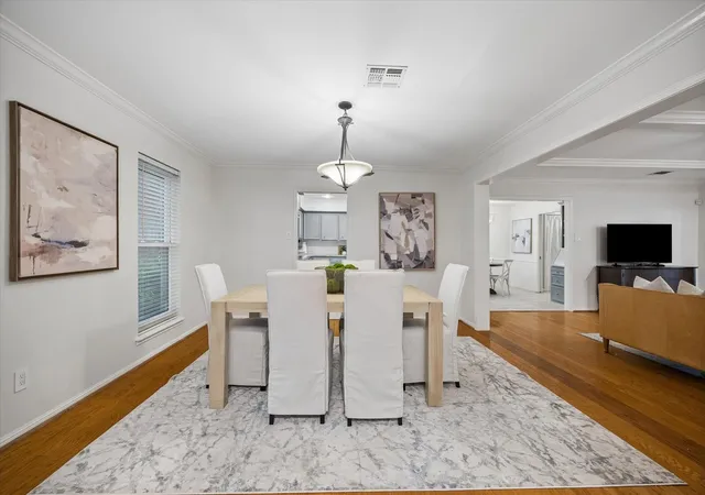 4th image of 14810 Chadbourne Dr, Houston, TX 77079 | MLS# 77693207