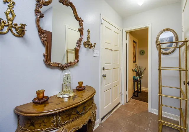 Photo 3 of Townhouse for sale at 2924 Camelot Ln, Missouri City, TX 77459 | MLS# 9019051 | Listing updated on 2026-08-31