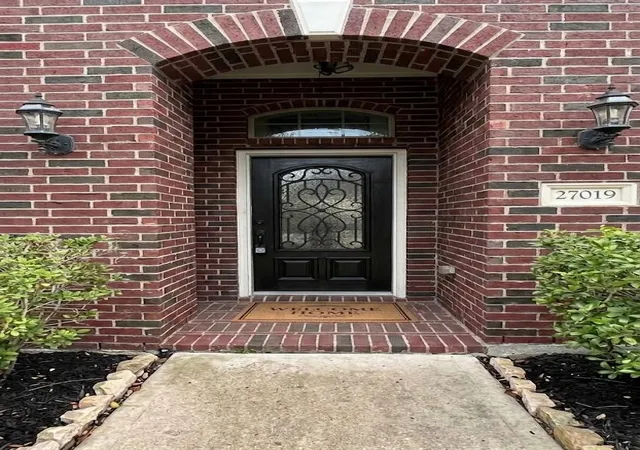 Photo 2 of Single family home for sale at 27019 Drybank Crk Ln, Katy, TX 77494 | MLS# 73186586 | Listing updated on 2026-09-19
