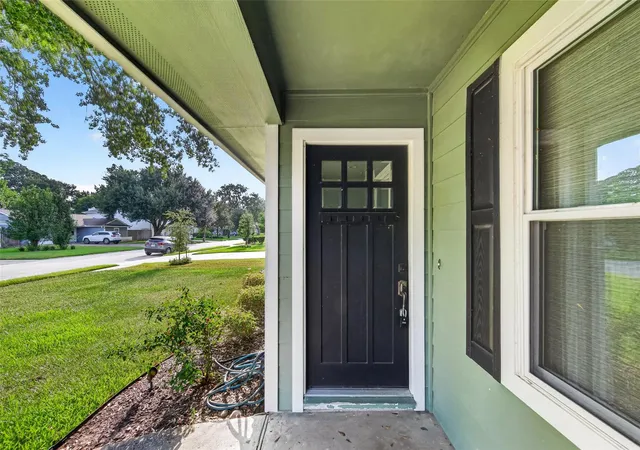 4th image of 2231 Saxon Dr, Houston, TX 77018 | MLS# 23178601