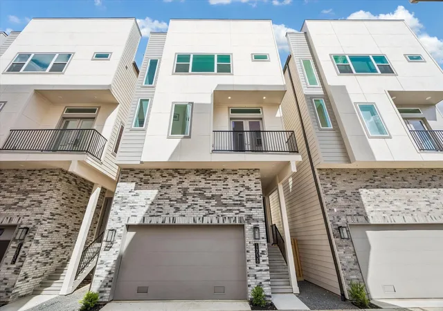 1st image of 1405 W 21st St #A, Houston, TX 77008 | MLS# 9963614