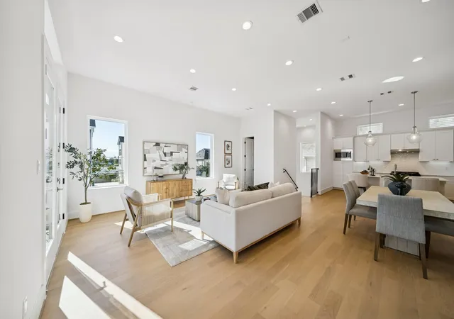 4th image of 1405 W 21St St #A, Houston, TX 77008 | MLS# 9963614