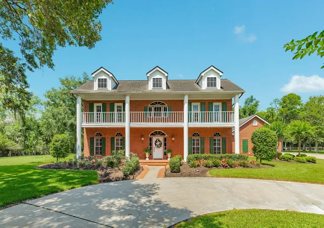1st image of 1635 Bayou Dr, Lake Jackson, TX 77566 | MLS# 42531345