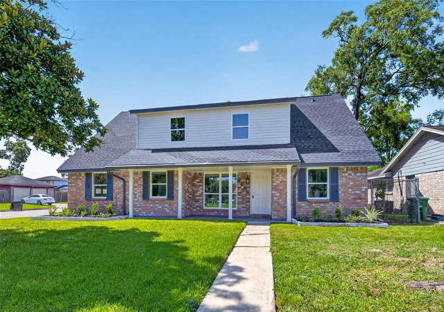 Photo 3 of Single family home for sale at 8438 Gallahad St, Houston, TX 77078 | MLS# 38691621 | Listing updated on 2026-08-12