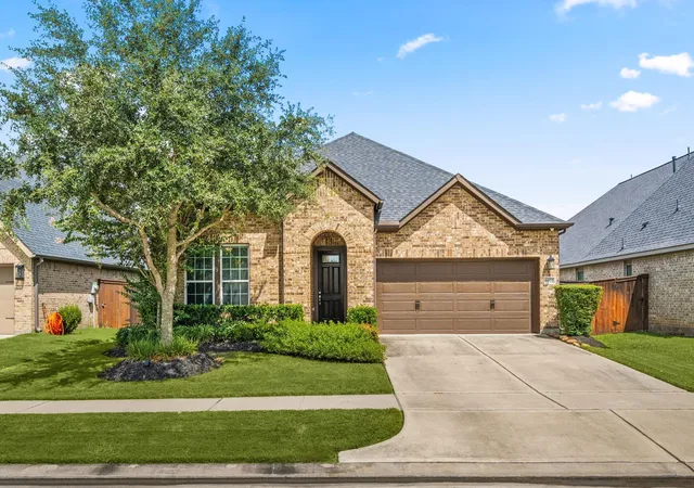 1st image of 6922 Goldstrum Wy, Katy, TX 77493 | MLS# 33881342