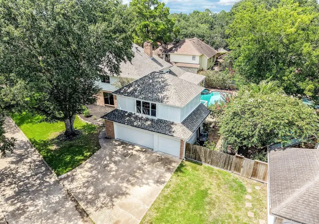 Photo 3 of Single family home for sale at 22106 Fielder Dr, Katy, TX 77450 | MLS# 98556731 | Listing updated on 2026-09-08