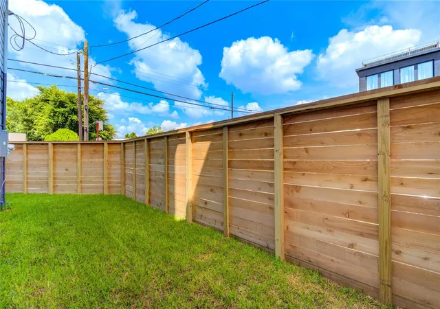 4th image of 1928 Gregg St, Houston, TX 77020 | MLS# 28702428