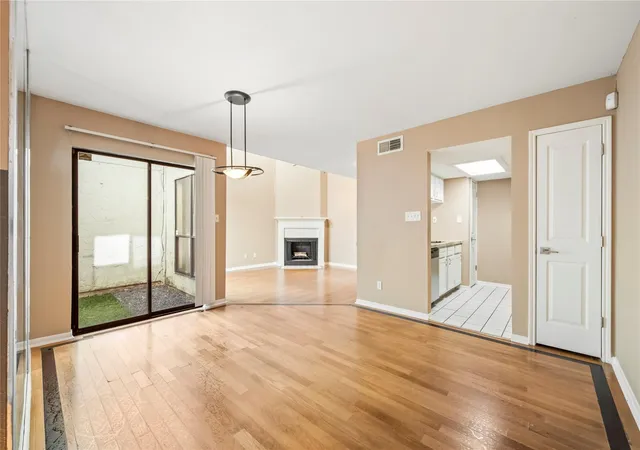 5th image of 11311 Harwin Dr, Houston, TX 77072