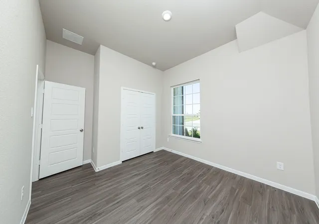 3rd image of 1882 Glacier Gorge Trl, Dayton, TX 77535 | MLS# 3843609