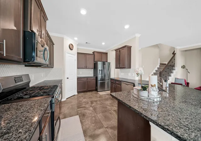 4th image of 14003 Falling Sky Ln, Rosharon, TX 77583 | MLS# 81430785