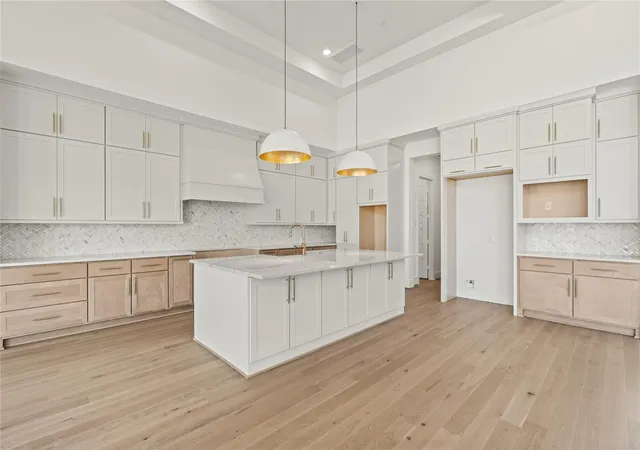 Photo 3 of Single family home for sale at 33003 Fulshear Rose Ct, Fulshear, TX 77441 | MLS# 12595919 | Listing updated on 2026-08-14