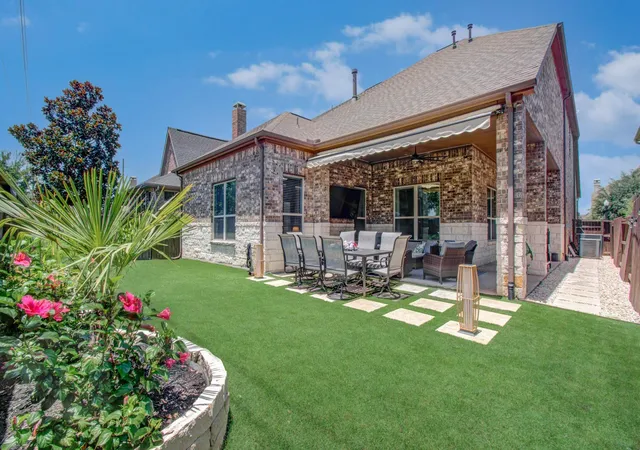 Photo 1 of Single family home for sale at 17915 Olde Oaks Est Ct, Cypress, TX 77433 | MLS# 60855829 | Listing updated on 2026-09-10