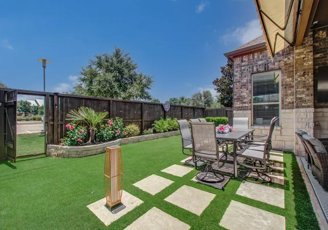 Photo 2 of Single family home for sale at 17915 Olde Oaks Est Ct, Cypress, TX 77433 | MLS# 60855829 | Listing updated on 2026-09-10