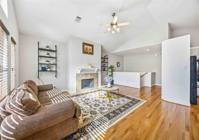 2nd image of 3635 Main Plaza Dr, Houston, TX 77025 | MLS# 20237239