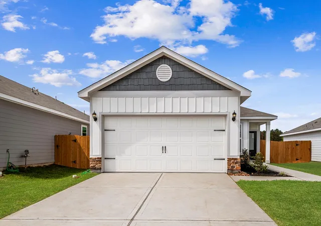 Photo 1 of Single family home for sale at 16467 Honeysuckle Hl Dr, Conroe, TX 77303 | MLS# 86176514 | Listing updated on 2026-08-15