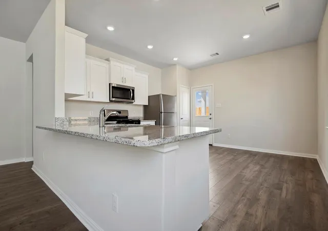 Photo 4 of Single family home for sale at 16467 Honeysuckle Hl Dr, Conroe, TX 77303 | MLS# 86176514 | Listing updated on 2026-08-15