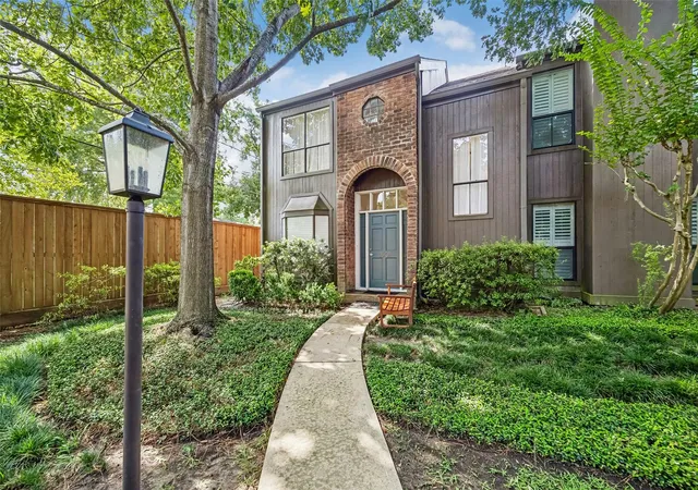 1st image of 701 Bering Dr #1501, Houston, TX 77057 | MLS# 55992430