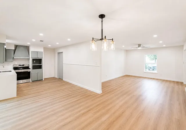 1st image of 10911 Corona Ln, Houston, TX 77072 | MLS# 34044122