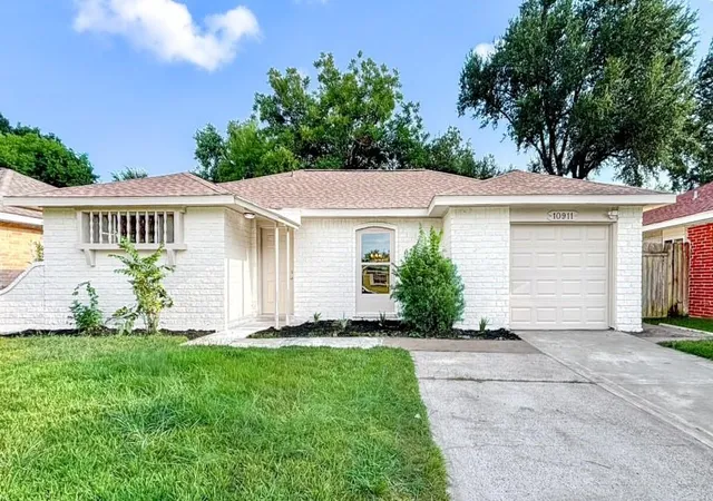 4th image of 10911 Corona Ln, Houston, TX 77072 | MLS# 34044122