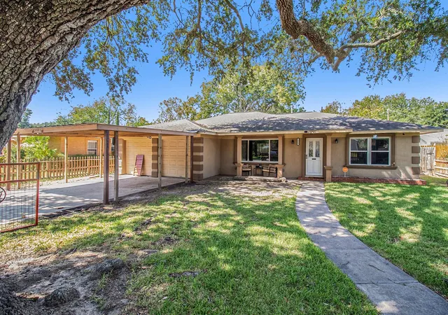Photo 3 of Single family home for sale at 110 William Ave, Baytown, TX 77520 | MLS# 63070516 | Listing updated on 2026-08-13