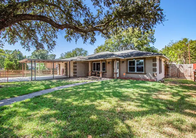 Photo 3 of Single family home for sale at 110 William Ave, Baytown, TX 77520 | MLS# 63070516 | Listing updated on 2026-08-13