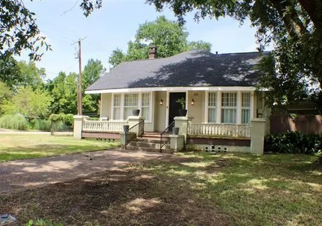1st image of 233 N 7th St, Beaumont, TX 77702 | MLS# 44005386