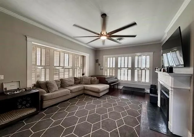 5th image of 233 N 7Th St, Beaumont, TX 77702 | MLS# 44005386