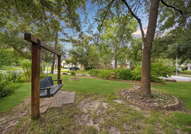 Photo 2 of Single family home for sale at 858 Azalea St, Houston, TX 77018 | MLS# 7815055 | Listing updated on 2026-09-13
