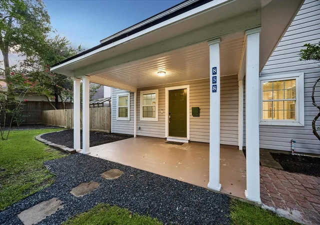 Photo 3 of Single family home for sale at 858 Azalea St, Houston, TX 77018 | MLS# 7815055 | Listing updated on 2026-09-13