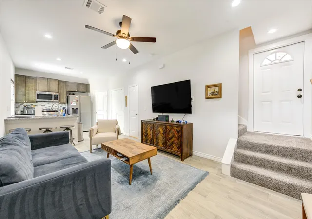 Photo 4 of Single family home for sale at 849 Queenswood, Montgomery, TX 77316 | MLS# 29087067 | Listing updated on 2026-09-06