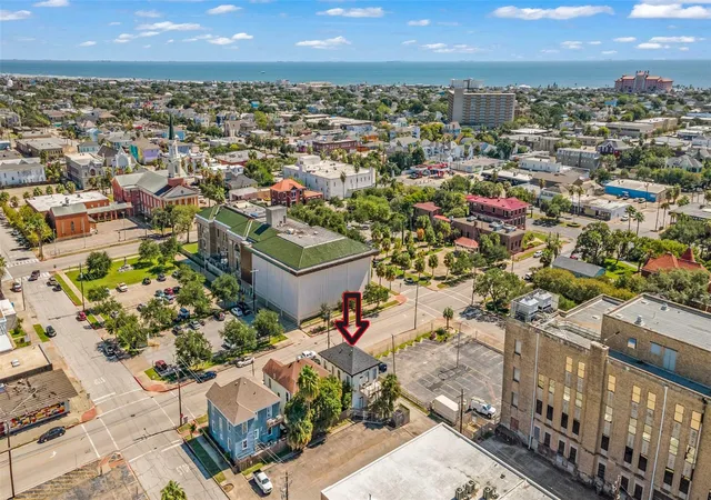 41st image of 811 24th St, Galveston, TX 77550 | MLS# 87678165