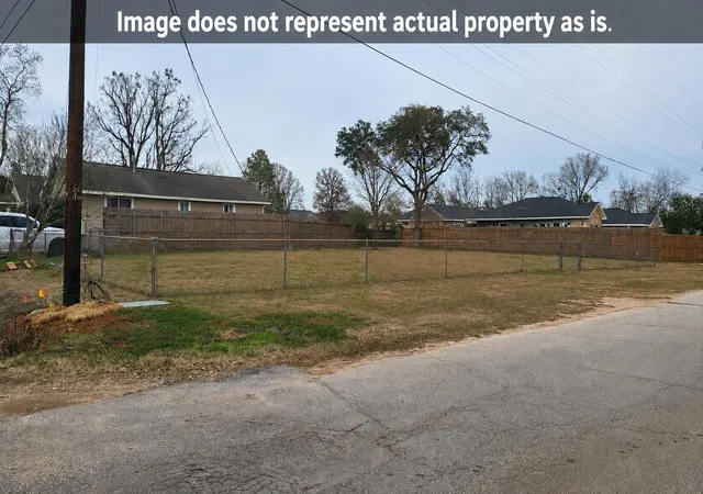 Photo 4 of Sale Pending at 206 1st Street, Willis, TX 77378 | MLS# 83163457 | Listing updated on 2026-09-03