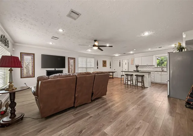 Photo 3 of Single family home for sale at 4718 Blanton Blvd, Houston, TX 77092 | MLS# 12566042 | Listing updated on 2026-08-15