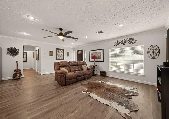 Photo 4 of Single family home for sale at 4718 Blanton Blvd, Houston, TX 77092 | MLS# 12566042 | Listing updated on 2026-08-15