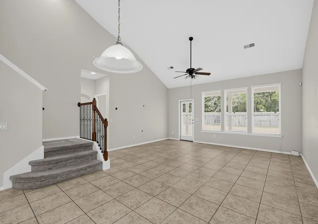 4th image of 13519 Smith Lake Ln, Houston, TX 77044 | MLS# 78889830
