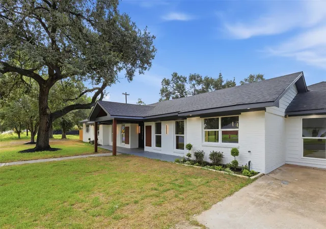 2nd image of 4829 Willowbend Blvd, Houston, TX 77035 | MLS# 34181697