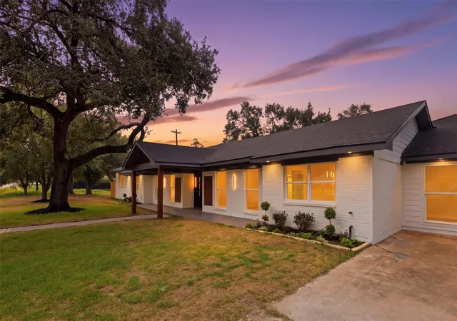 3rd image of 4829 Willowbend Blvd, Houston, TX 77035 | MLS# 34181697