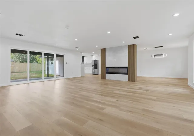 4th image of 4829 Willowbend Blvd, Houston, TX 77035 | MLS# 34181697