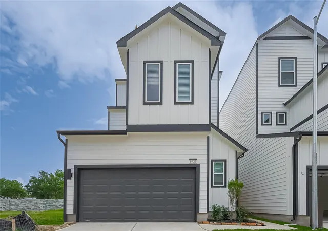 1st image of 8917 Grovner Pl, Houston, TX 77055 | MLS# 21849003