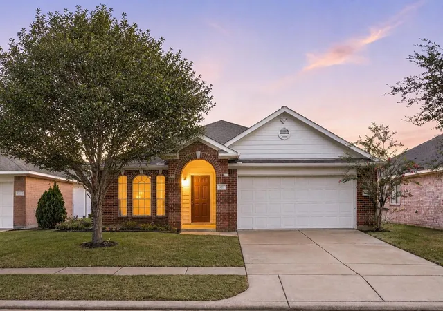 1st image of 17014 Morning Dusk Dr, Richmond, TX 77407 | MLS# 96796385