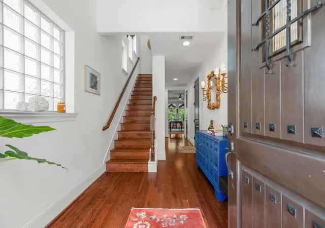 3rd image of 914 Old Oyster Trl, Sugar Land, TX 77478 | MLS# 69619933