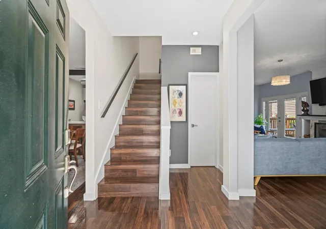 3rd image of 2100 Tanglewilde St #373, Houston, TX 77063 | MLS# 13845473