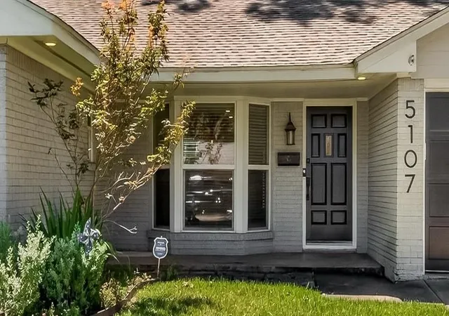 4th image of 5107 Poinciana Dr, Houston, TX 77092 | MLS# 26894675