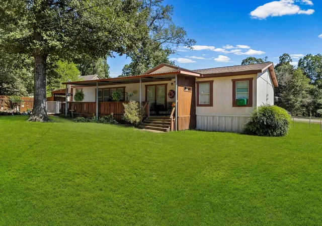 1st image of 320 Carolyn Dr, Livingston, TX 77351 | MLS# 96381723