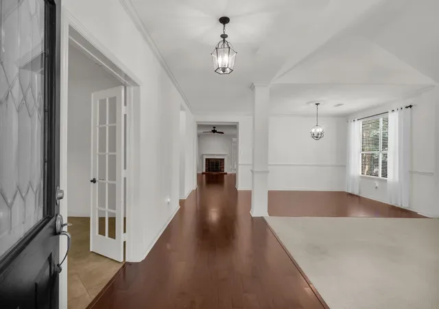 4th image of 67 E Sterling Pond Cir, Spring, TX 77382 | MLS# 72452003