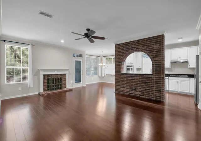 5th image of 67 E Sterling Pond Cir, Spring, TX 77382 | MLS# 72452003