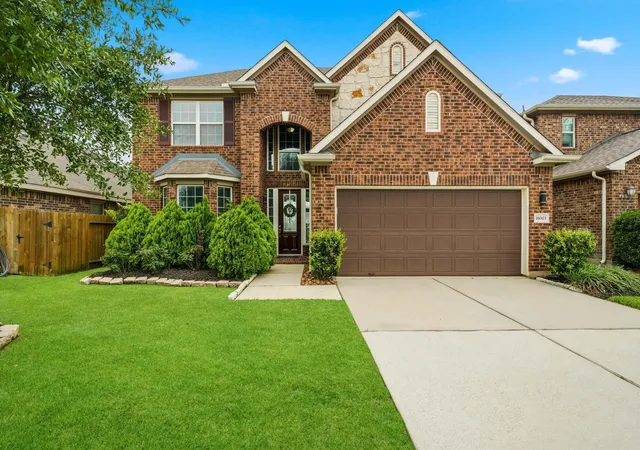 Photo 1 of Single family home for sale at 18003 Tall Chestnut St, Cypress, TX 77429 | MLS# 25417811 | Listing updated on 2026-08-25