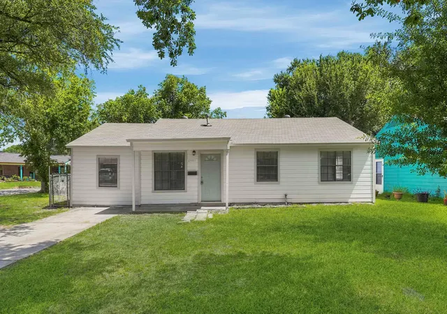 1st image of 2401 Windsor Ln, Pasadena, TX 77506 | MLS# 16581433