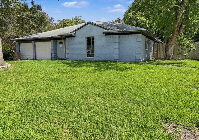 3rd image of 5003 Live Oak Dr, Dickinson, TX 77539 | MLS# 28295659