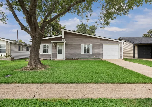 3rd image of 3807 Ramsey Dr, Pasadena, TX 77503 | MLS# 69597155